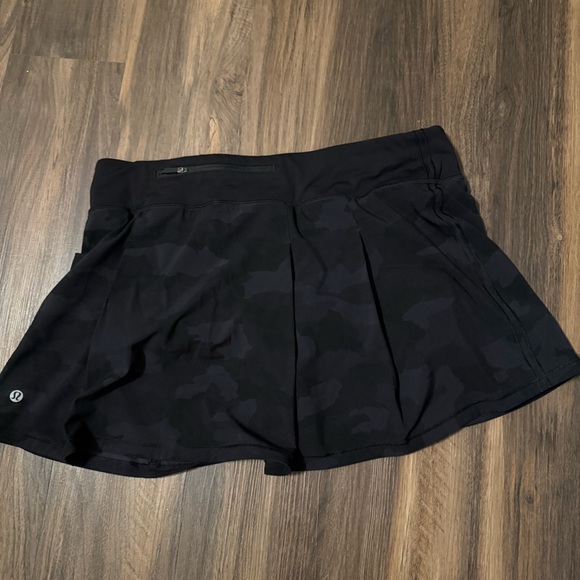 lululemon athletica Black Camouflage Skort - Picture 5 of 9